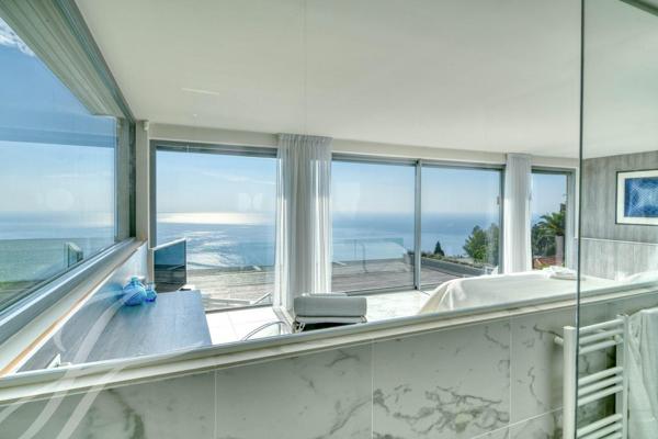 Roquebrune Cap Martin - Villa contemporaine d'exeption - Vue mer panoramique - Piscine - Studio indépendant