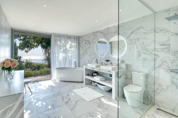 Roquebrune Cap Martin - Villa contemporaine d'exeption - Vue mer panoramique - Piscine - Studio indépendant
