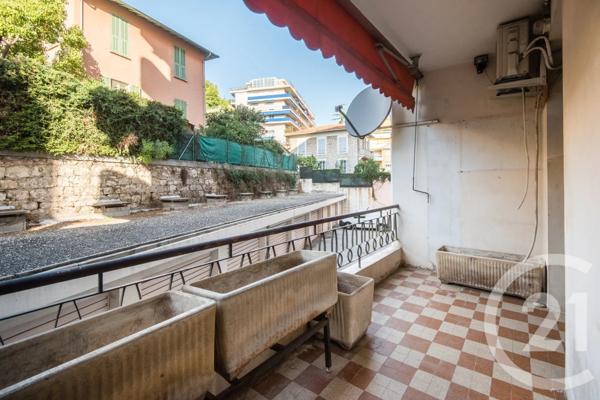 Appartement F3 à vendre  3 pièces - 66,30 m 2   NICE  - 06