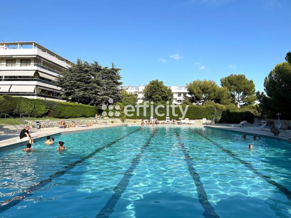Appartement
         3 pièces
        - 100 m² Bien prestige 649 900 € *