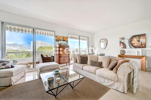 Appartement
         3 pièces
        - 100 m² Bien prestige 649 900 € *