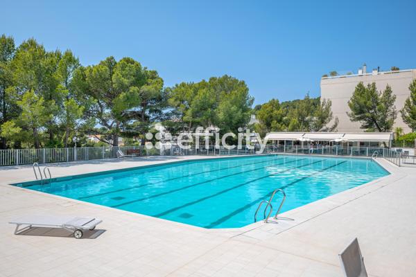 Appartement
         3 pièces
        - 100 m² Bien prestige 649 900 € *