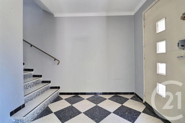 Maison à vendre  7 pièces - 157 m 2   CARPENTRAS  - 84