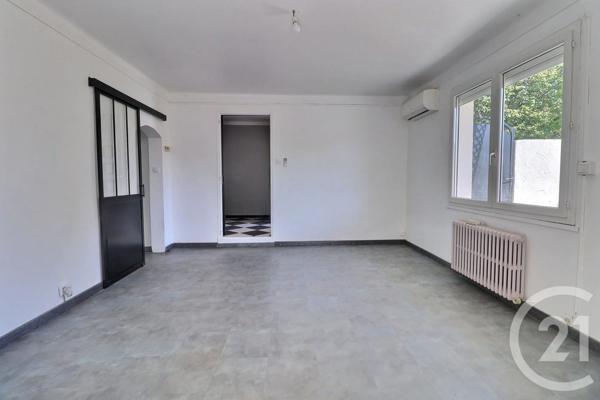Maison à vendre  7 pièces - 157 m 2   CARPENTRAS  - 84