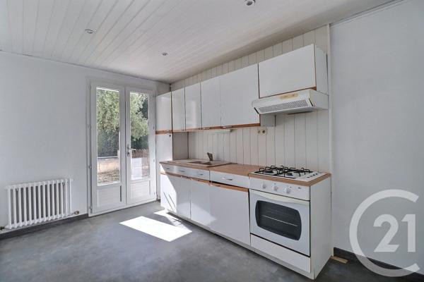 Maison à vendre  7 pièces - 157 m 2   CARPENTRAS  - 84