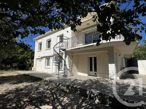 Maison à vendre  7 pièces - 157 m 2   CARPENTRAS  - 84