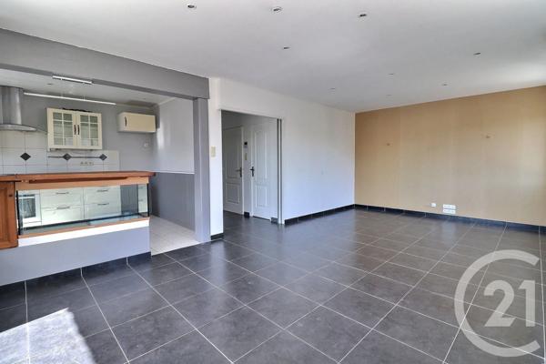 Maison à vendre  7 pièces - 157 m 2   CARPENTRAS  - 84