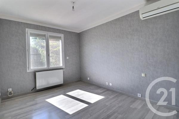 Maison à vendre  7 pièces - 157 m 2   CARPENTRAS  - 84