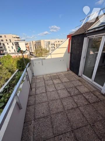 Appartement deux pièces bâtiment F4 situé à CERGY avec terrasse et stationnement