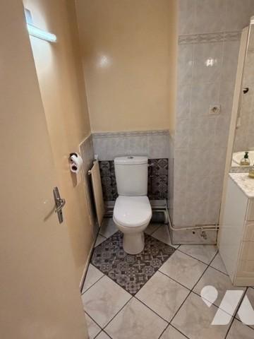 Appartement deux pièces bâtiment F4 situé à CERGY avec terrasse et stationnement