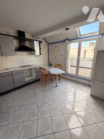 Appartement deux pièces bâtiment F4 situé à CERGY avec terrasse et stationnement