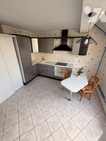 Appartement deux pièces bâtiment F4 situé à CERGY avec terrasse et stationnement