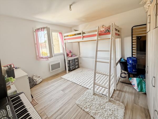 APPARTEMENT T3 avec terrasse et parking