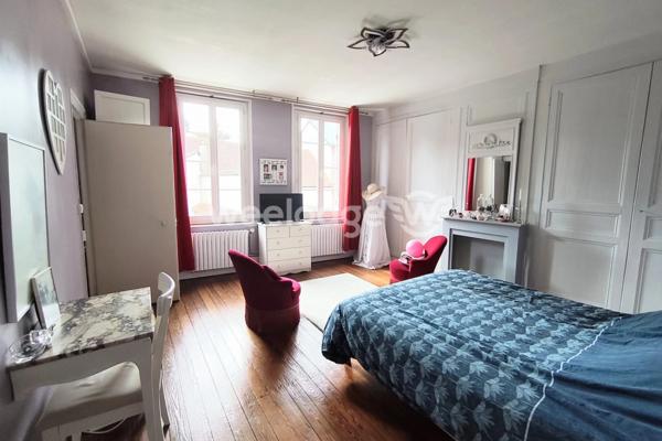 Maison à vendre 10 pièces de 300 m² à Mesnils-sur-Iton