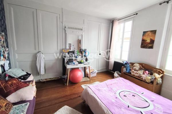 Maison à vendre 10 pièces de 300 m² à Mesnils-sur-Iton