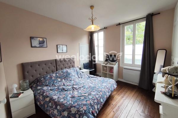 Maison à vendre 10 pièces de 300 m² à Mesnils-sur-Iton