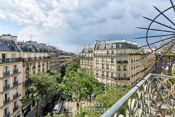 Lumineux duplex traversant en dernier étage avec balcon – quartier Maubeuge-Martyrs