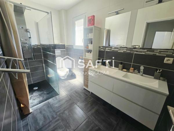 LA RICAMARIE Centre ville – Maison récente 99 m² – Terrain plat 747 m² – Garage – Aucun travaux