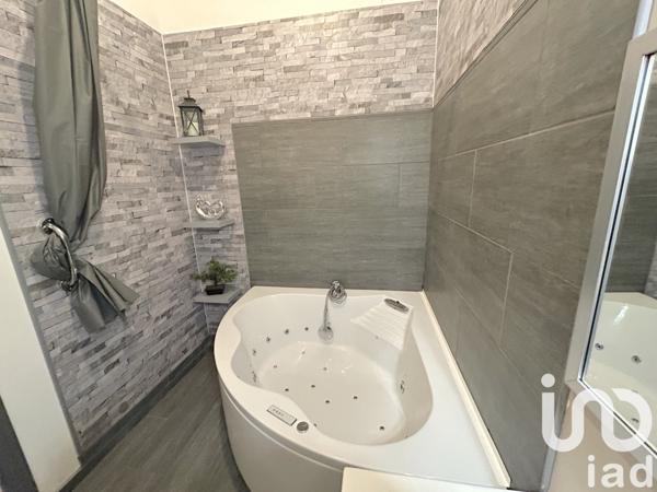 Appartement 2 pièces de 34 m² à Carcassonne (11000)