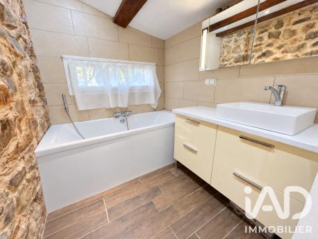 Maison à vendre 4 pièces 114 m² Peyrolles-en-Provence