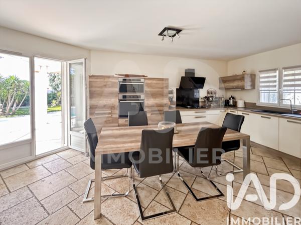 Maison à vendre 6 pièces 155 m² Uchaud