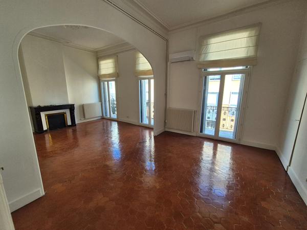 Appartement Nîmes 4 pièces 124.55 m2