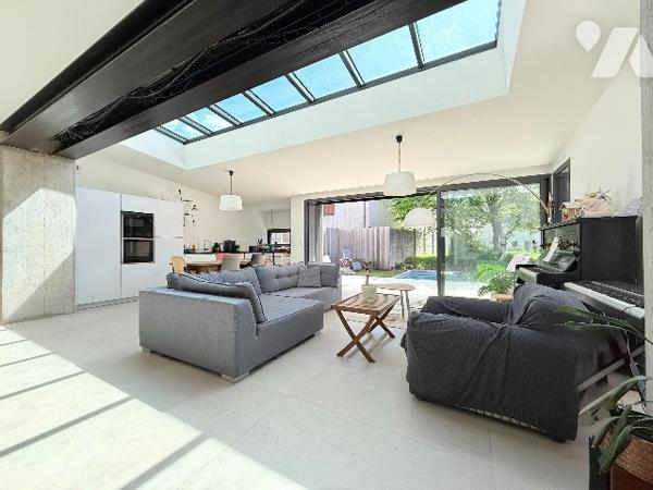MAISON RENOVÉE LA MEZIERE