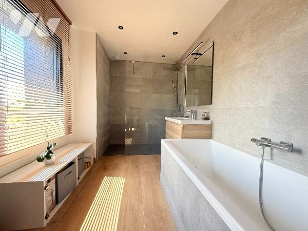 MAISON RENOVÉE LA MEZIERE