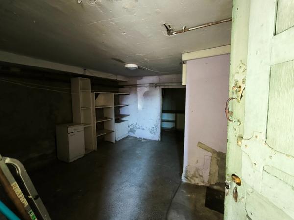 Maison de ville à fort potentiel – 65,69 m² habitables + balcon+ sous-sol de 46 m² – Grigny-sur-Rhône