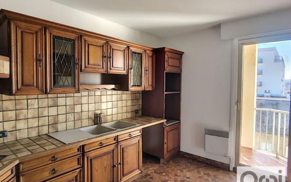 Appartement à louer    3 pièces • 104,63 m2 Montluçon