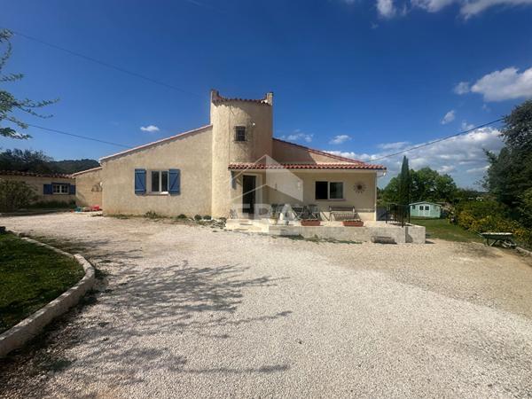 A VENDRE 83470 SAINT MAXIMIN LA SAINTE BAUME MAISON DE TYPE 5 DE 157M² SUR 2328M² DE JARDIN GARAGE PISCINE DEPENDANCE
