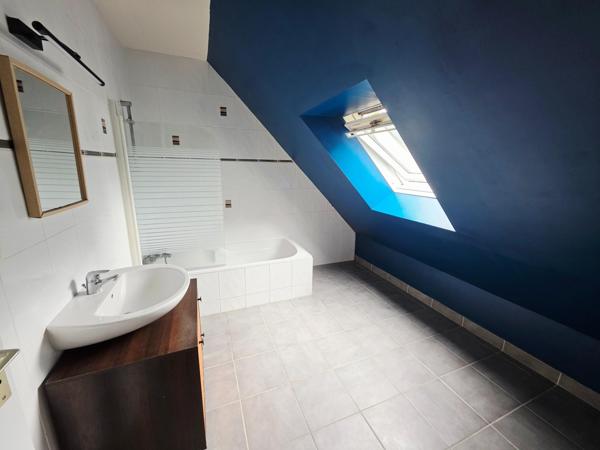 Maison sur terrain atypique vue dégagée