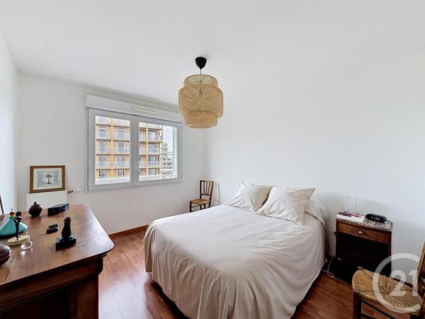Appartement T4 à vendre  4 pièces - 79,72 m 2   BORDEAUX  - 33