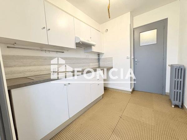 Location Appartement 3 pièces 53.17 m² - 35 RUE DE GOYA Limoges 87000