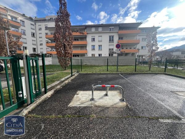 Location parking Saint-Martin-d'Hères (38400)