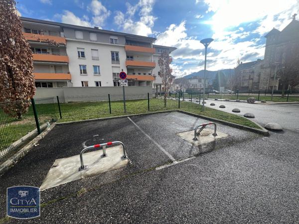 Location parking Saint-Martin-d'Hères (38400)