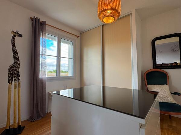Maison LE FENOUILLER 6 pièces 255m2