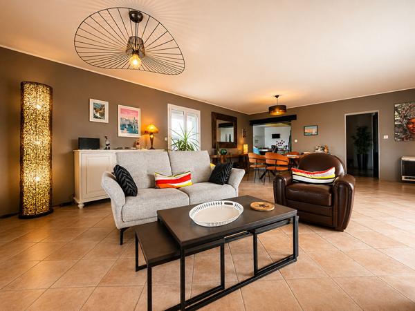Maison LE FENOUILLER 6 pièces 255m2