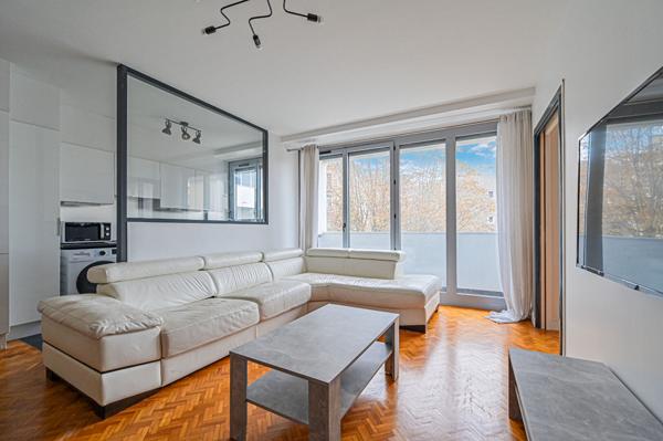 Élégant 4 pièces avec balcon - Place Victor Hugo, Paris 16e