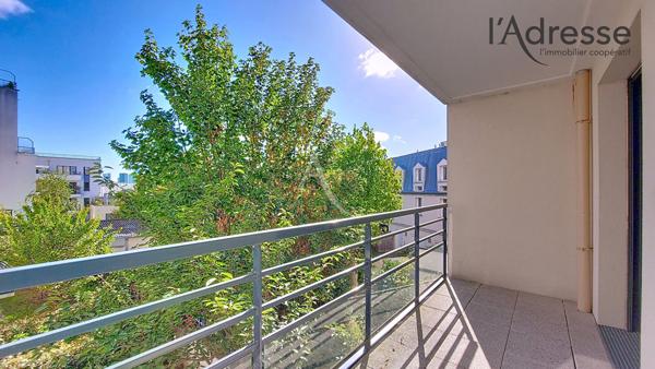 SURESNES/ QUARTIER LIBERTE appartement 2 pièces de 46 m² avec terrasse + balcon et parking