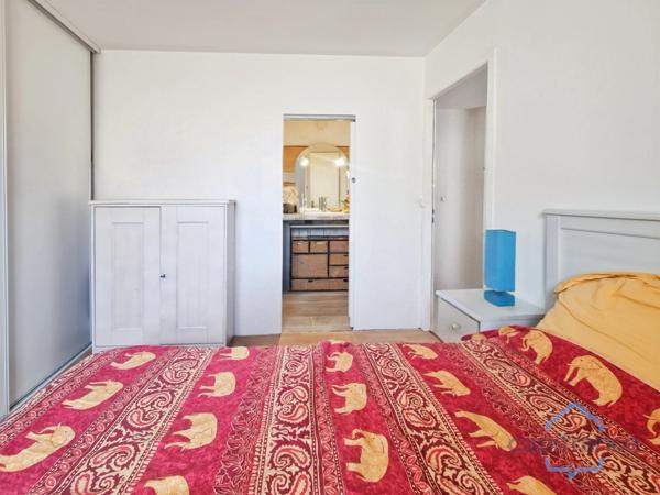 Appartement de 120m² avec 6 pièces - Terrasse et terrain privatif de 170m² - Parkings