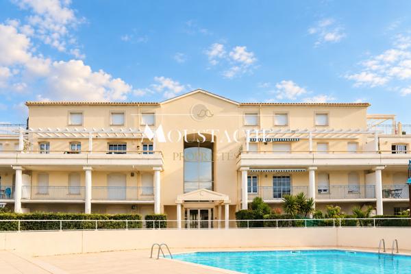 BEL APPARTEMENT DANS RÉSIDENCE DE STANDING - PISCINE & APERÇU MER -