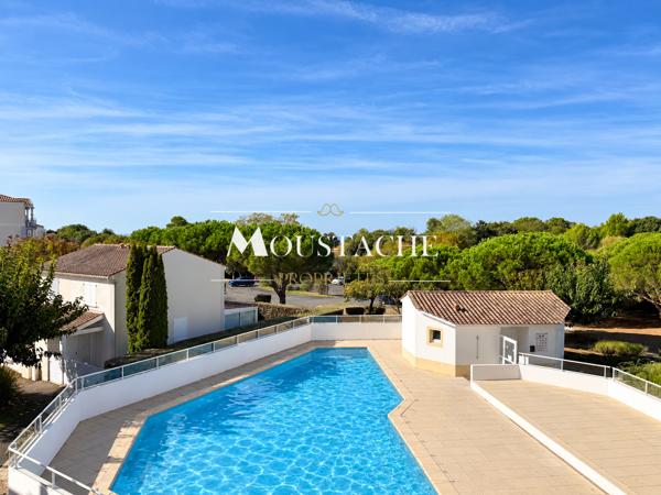 BEL APPARTEMENT DANS RÉSIDENCE DE STANDING - PISCINE & APERÇU MER -