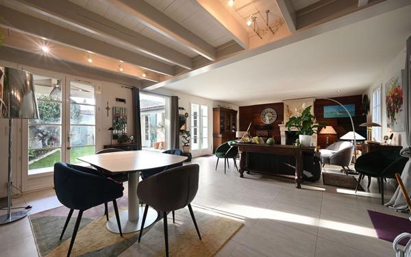 Maison à vendre    6 pièces •  Saint-Clément-des-Baleines