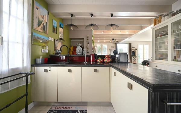 Maison à vendre    6 pièces •  Saint-Clément-des-Baleines