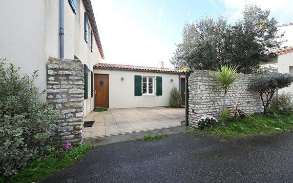 Maison à vendre    6 pièces •  Saint-Clément-des-Baleines