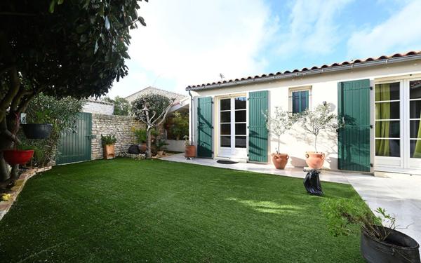 Maison à vendre    6 pièces •  Saint-Clément-des-Baleines