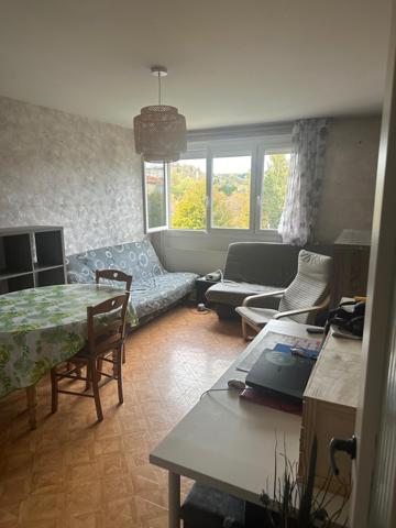 Appartement à Saint-Étienne, 42000 - 2 pièces 57m²