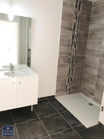 Appartement à louer 3 pièces 61.72m² Dijon (21000)