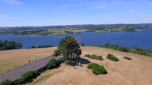 Maison de village spacieuse à Salles Curan, idéale pour famille
